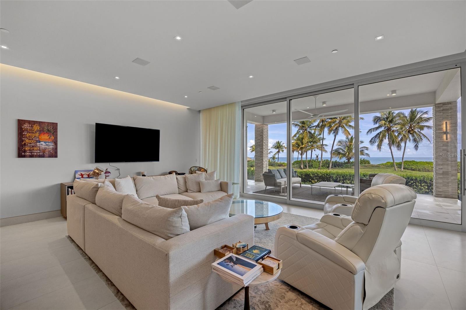 OCEAN DRIVE RESIDENCES - Residential