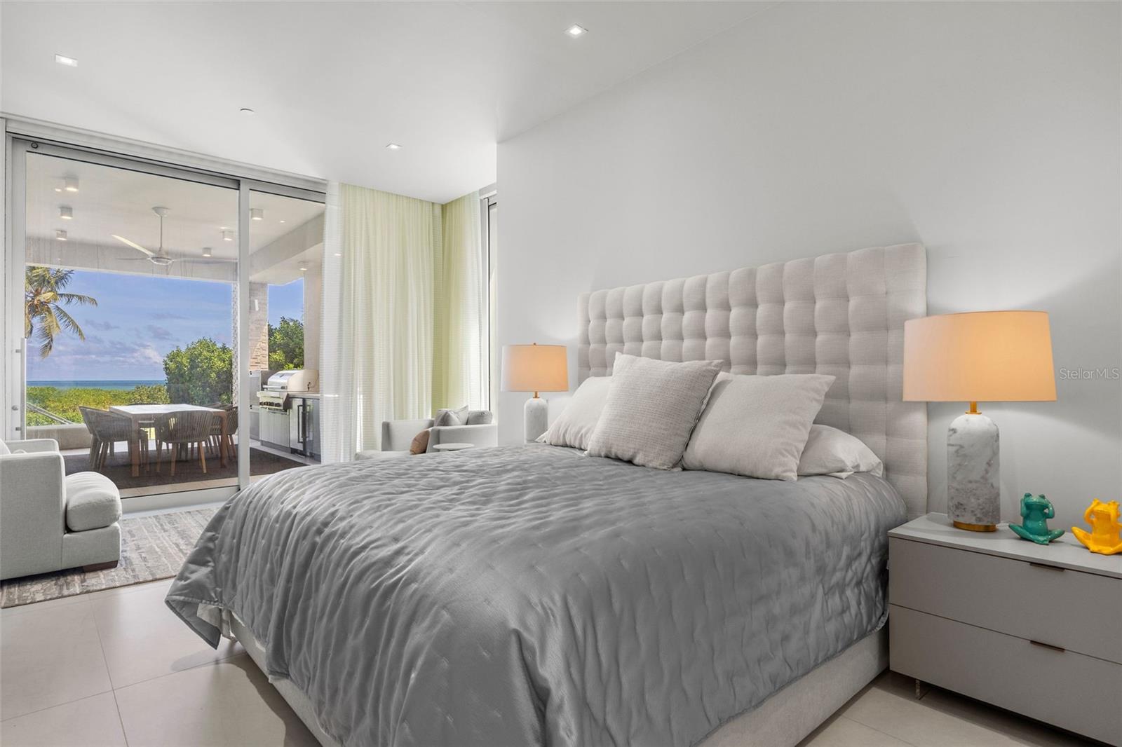 OCEAN DRIVE RESIDENCES - Residential