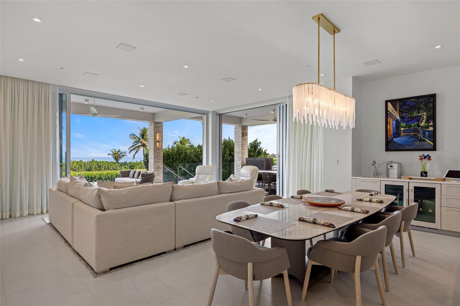 OCEAN DRIVE RESIDENCES - Residential