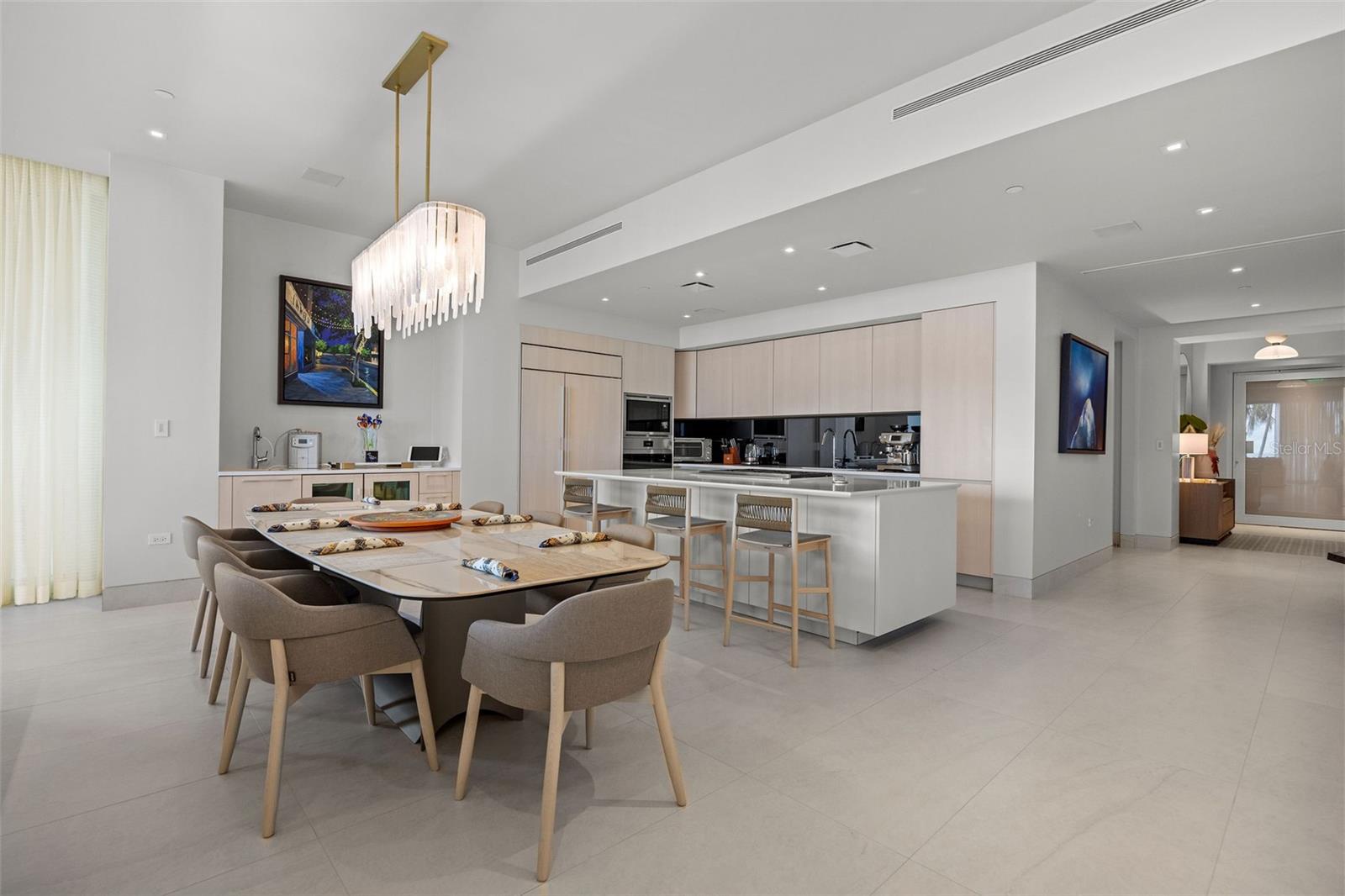 OCEAN DRIVE RESIDENCES - Residential