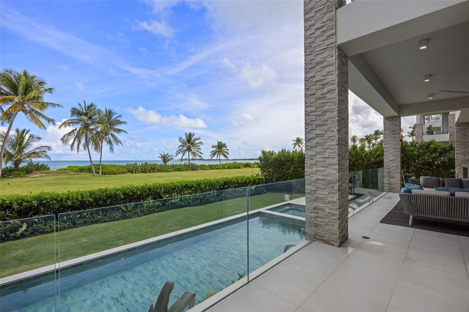 OCEAN DRIVE RESIDENCES - Residential