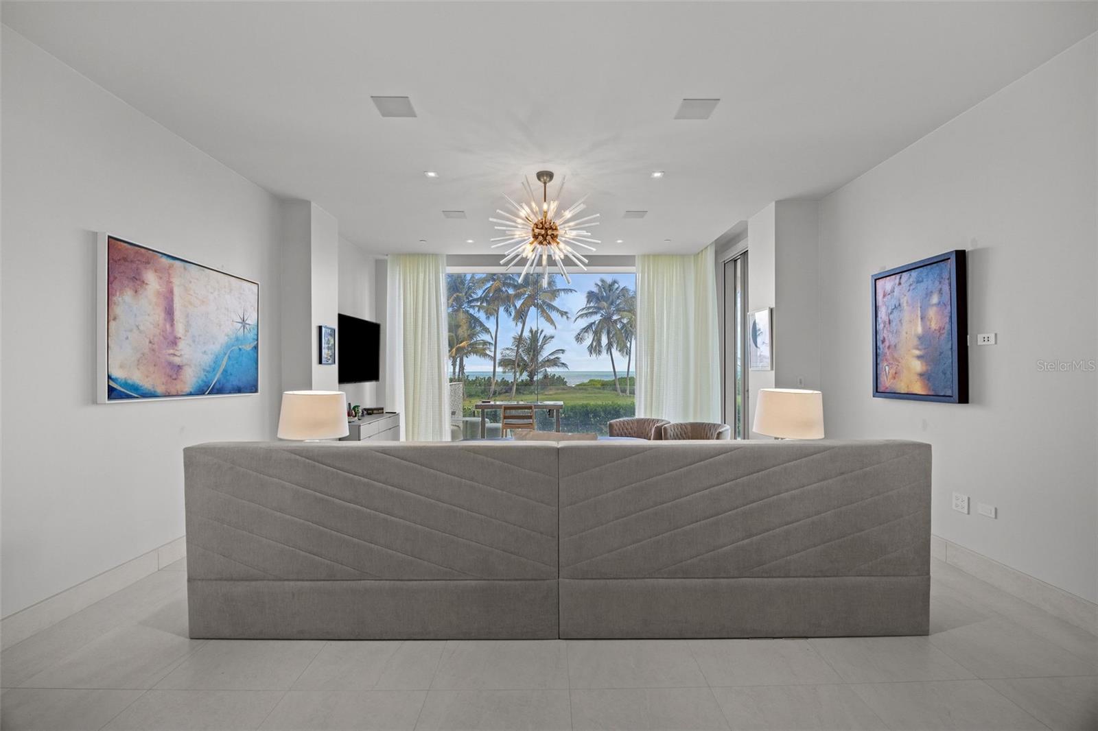 OCEAN DRIVE RESIDENCES - Residential