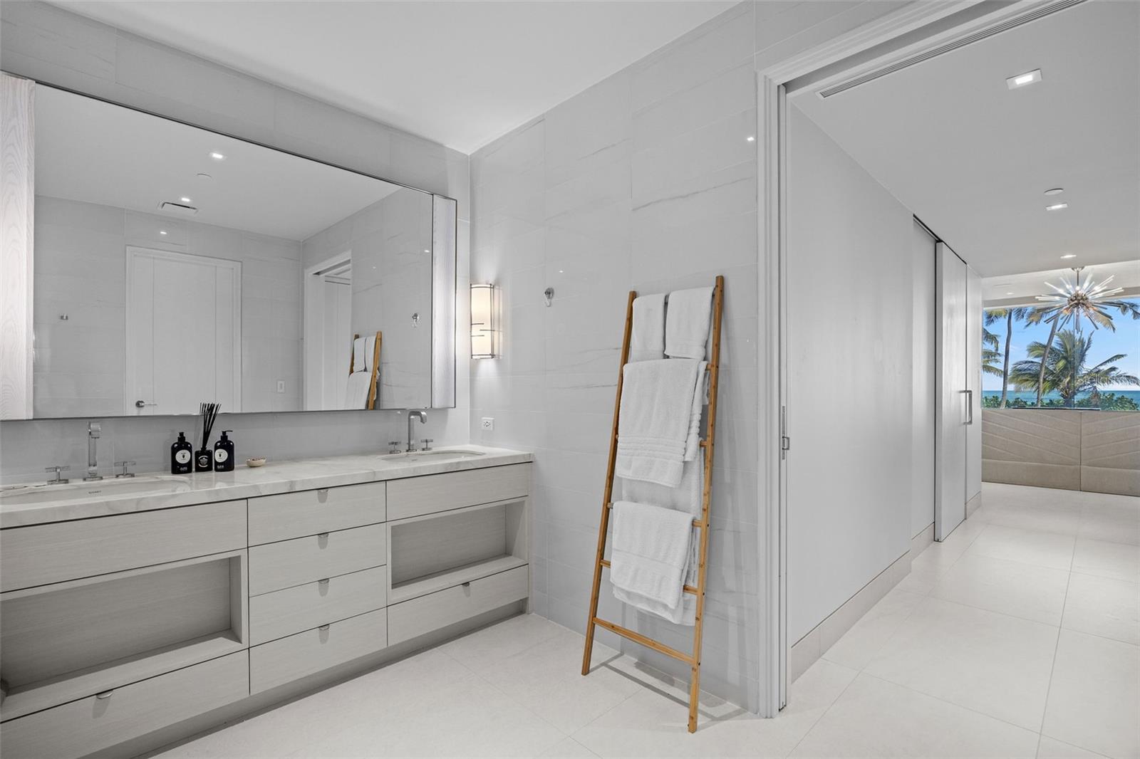 OCEAN DRIVE RESIDENCES - Residential