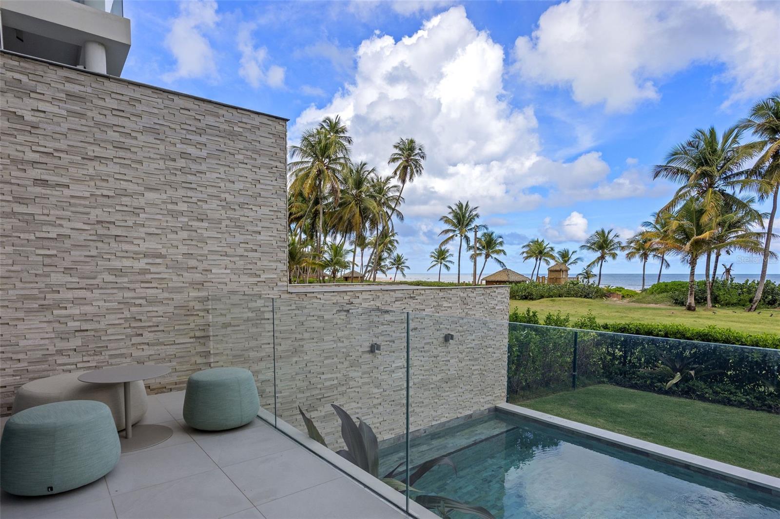 OCEAN DRIVE RESIDENCES - Residential