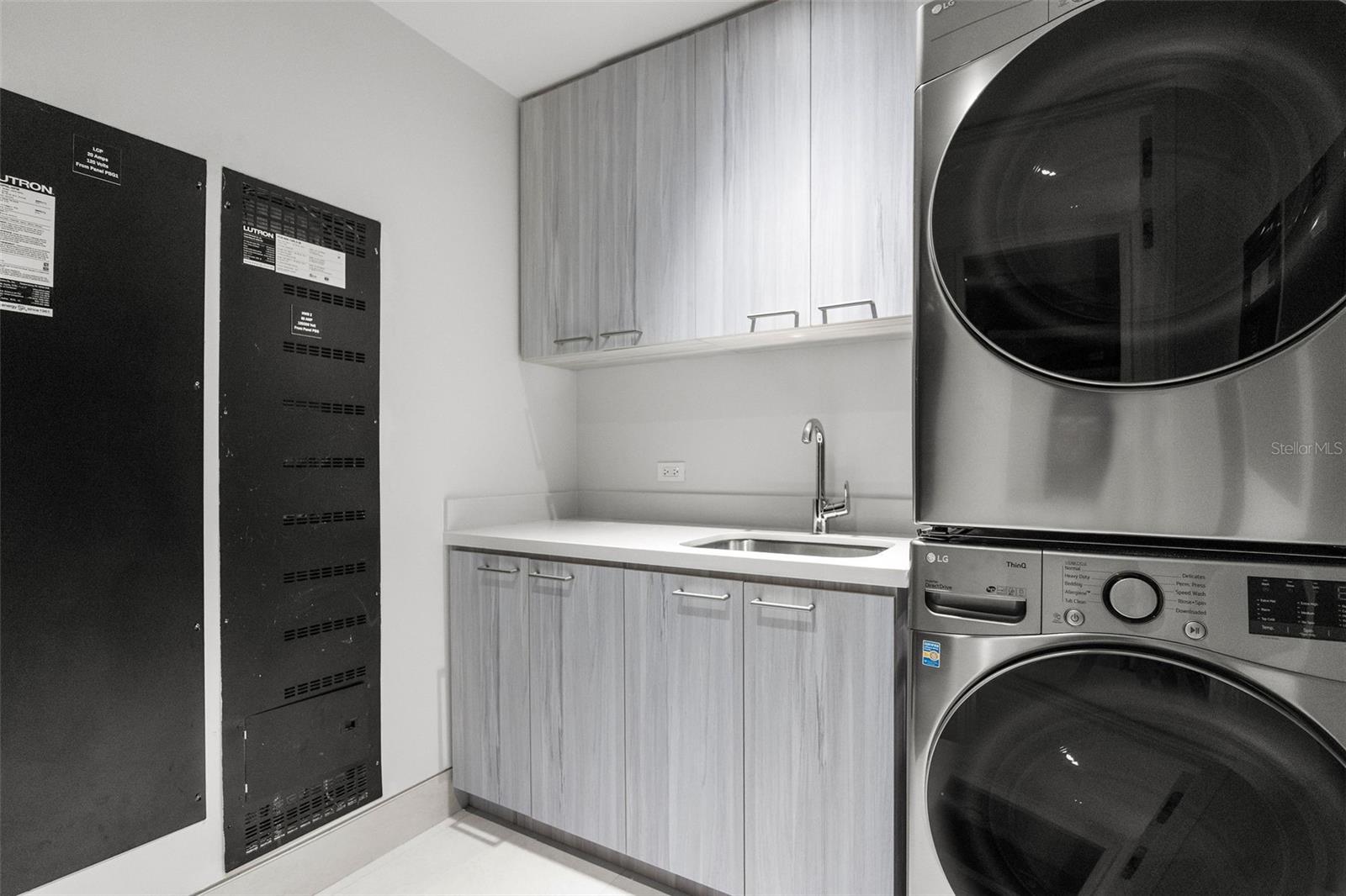 OCEAN DRIVE RESIDENCES - Residential