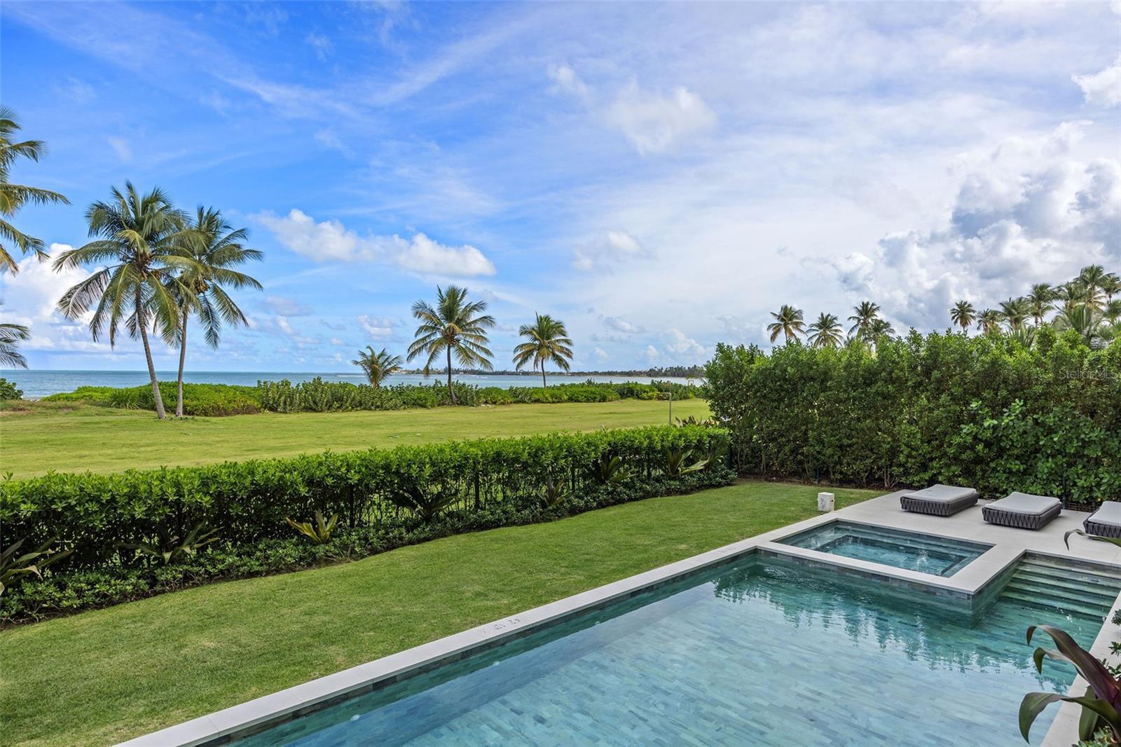 OCEAN DRIVE RESIDENCES - Residential