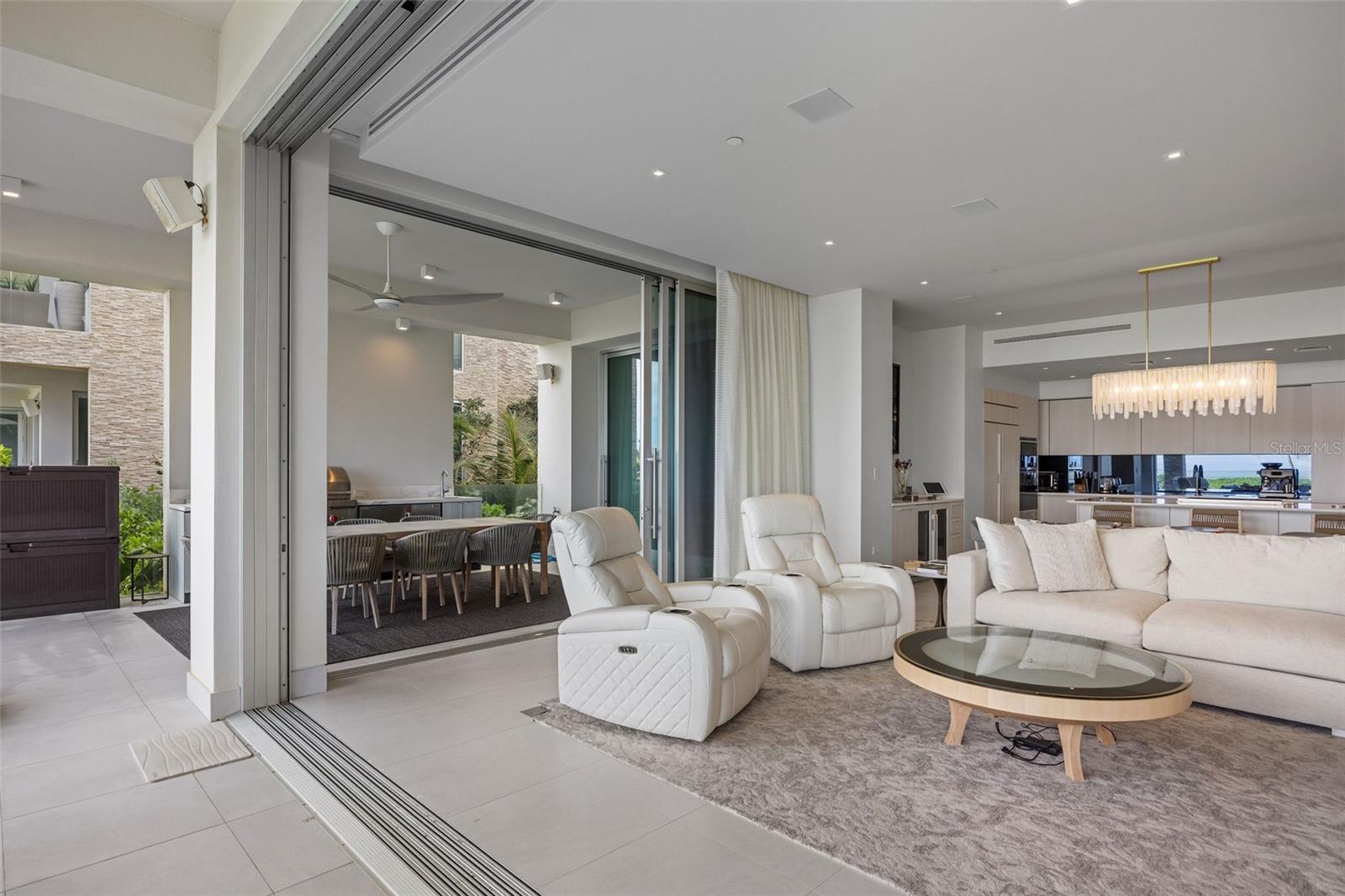 OCEAN DRIVE RESIDENCES - Residential