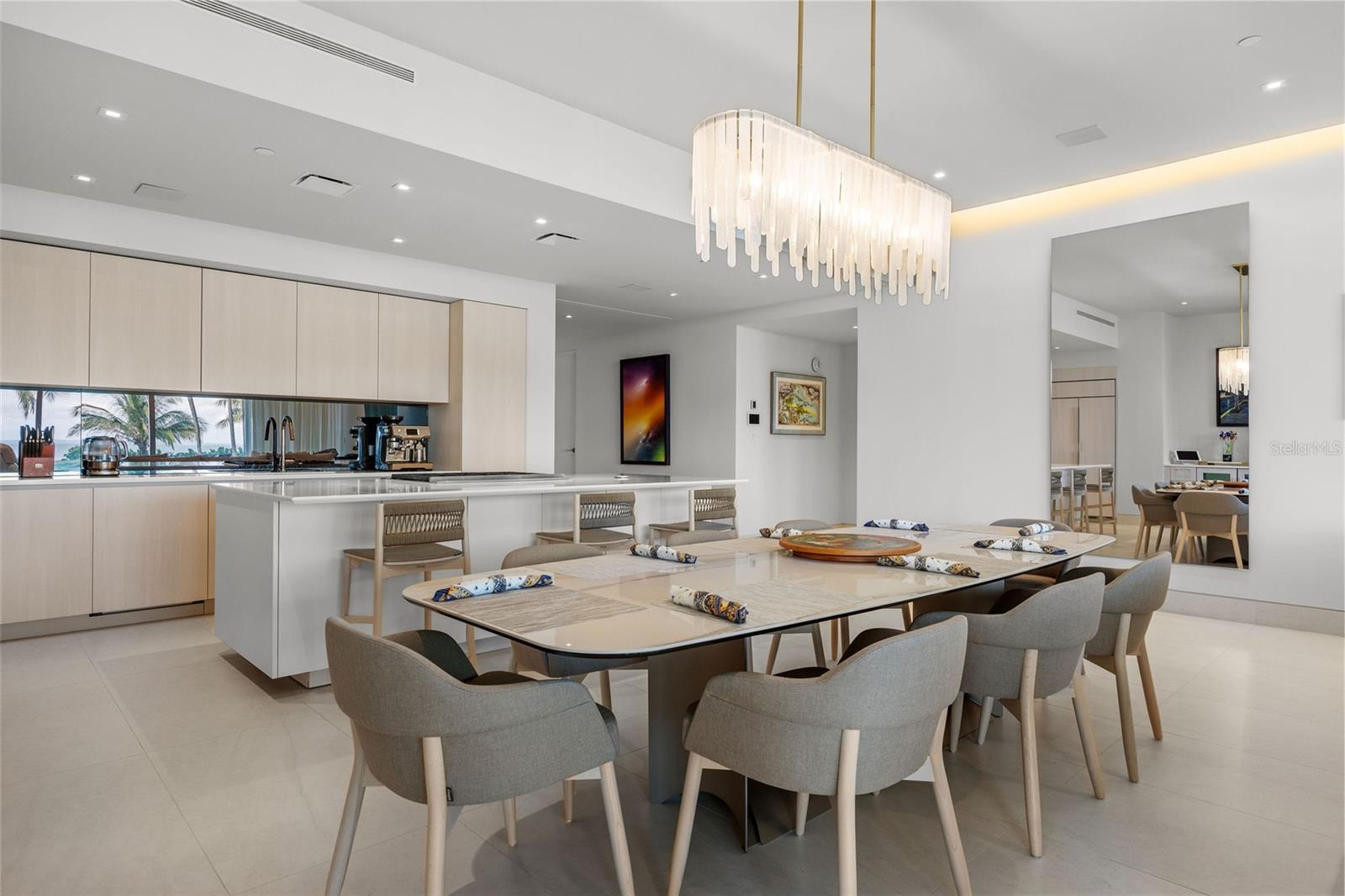 OCEAN DRIVE RESIDENCES - Residential