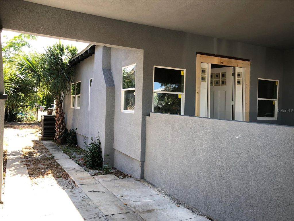 Photo of 129 W Park Avenue, Lake Wales, FL 33853 (MLS # TB8470923)