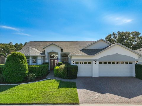 Photo of 3311 Sterling Lake Circle, Oviedo, FL 32765 (MLS # O6345646)