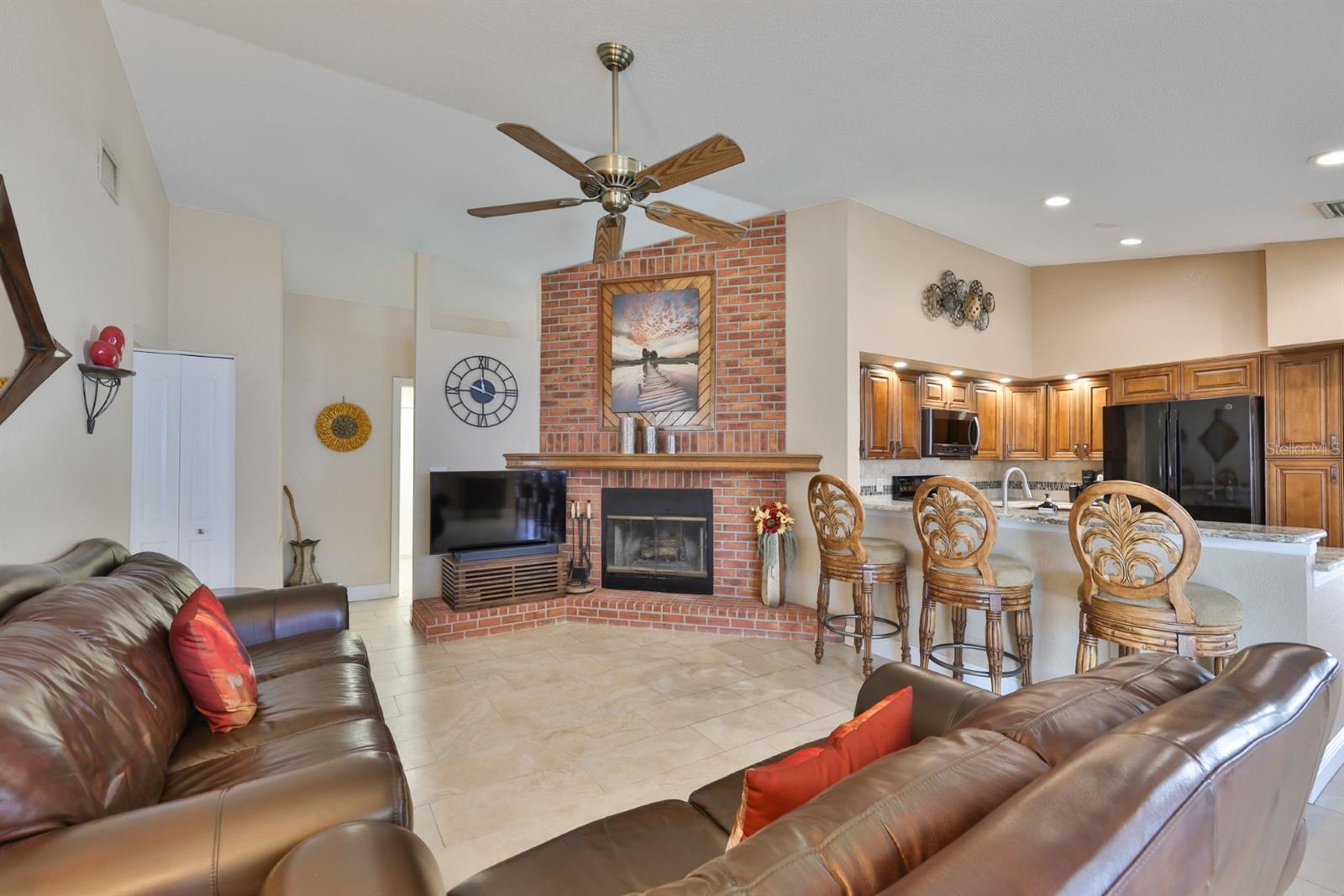 OAKHURST TRAILS - Residential