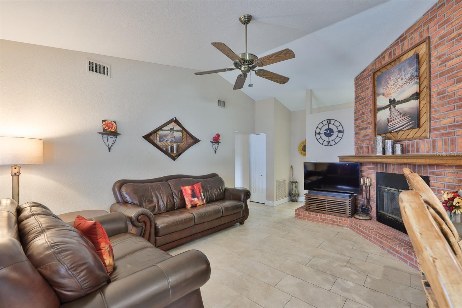 OAKHURST TRAILS - Residential