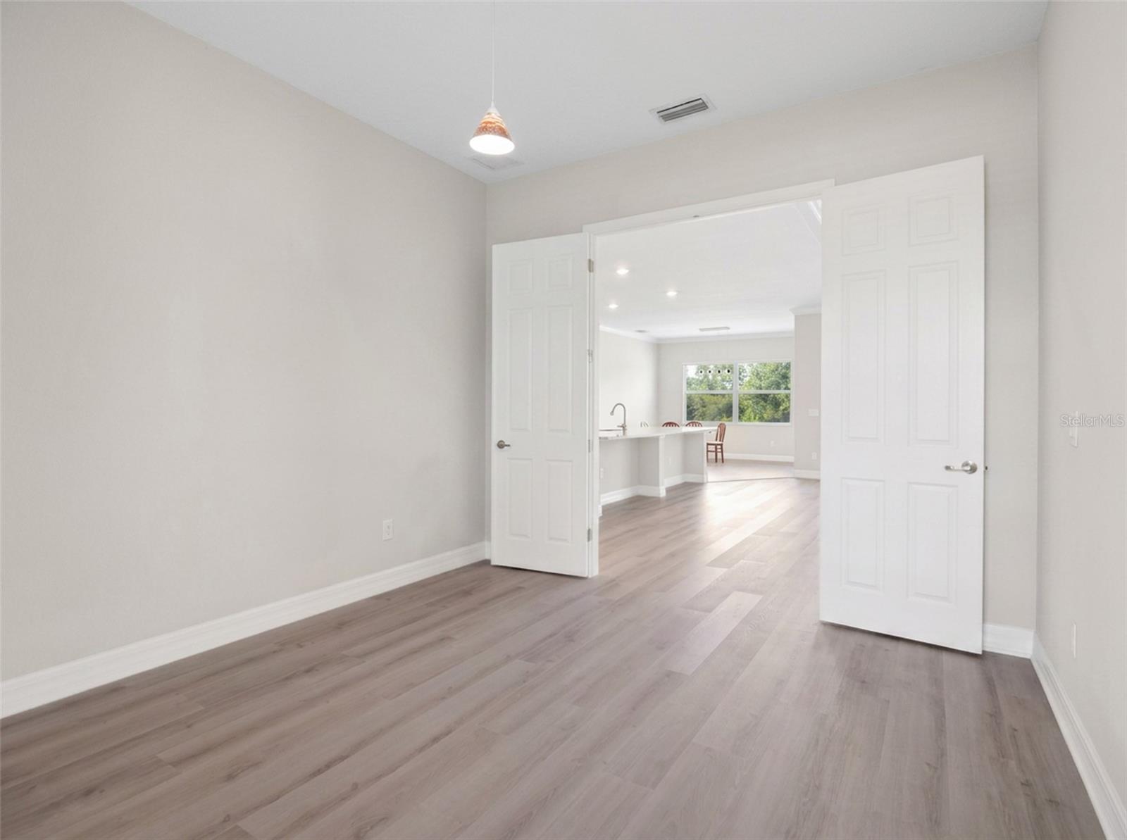 HARBOR WEST - Residential