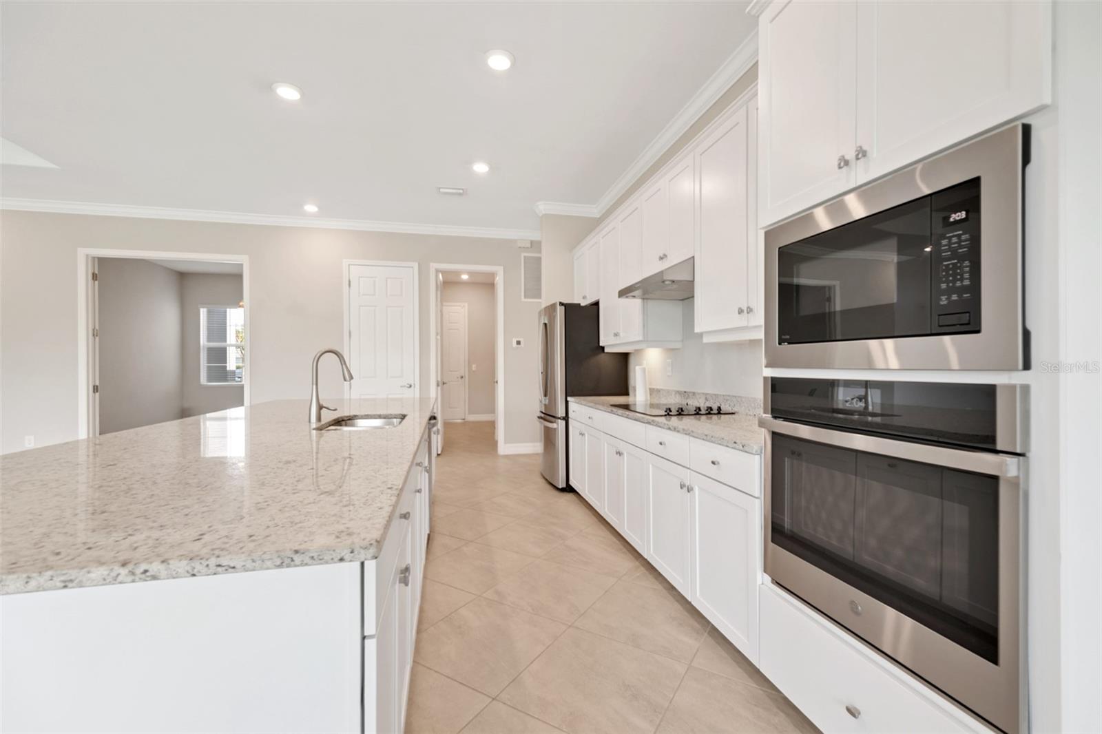 HARBOR WEST - Residential