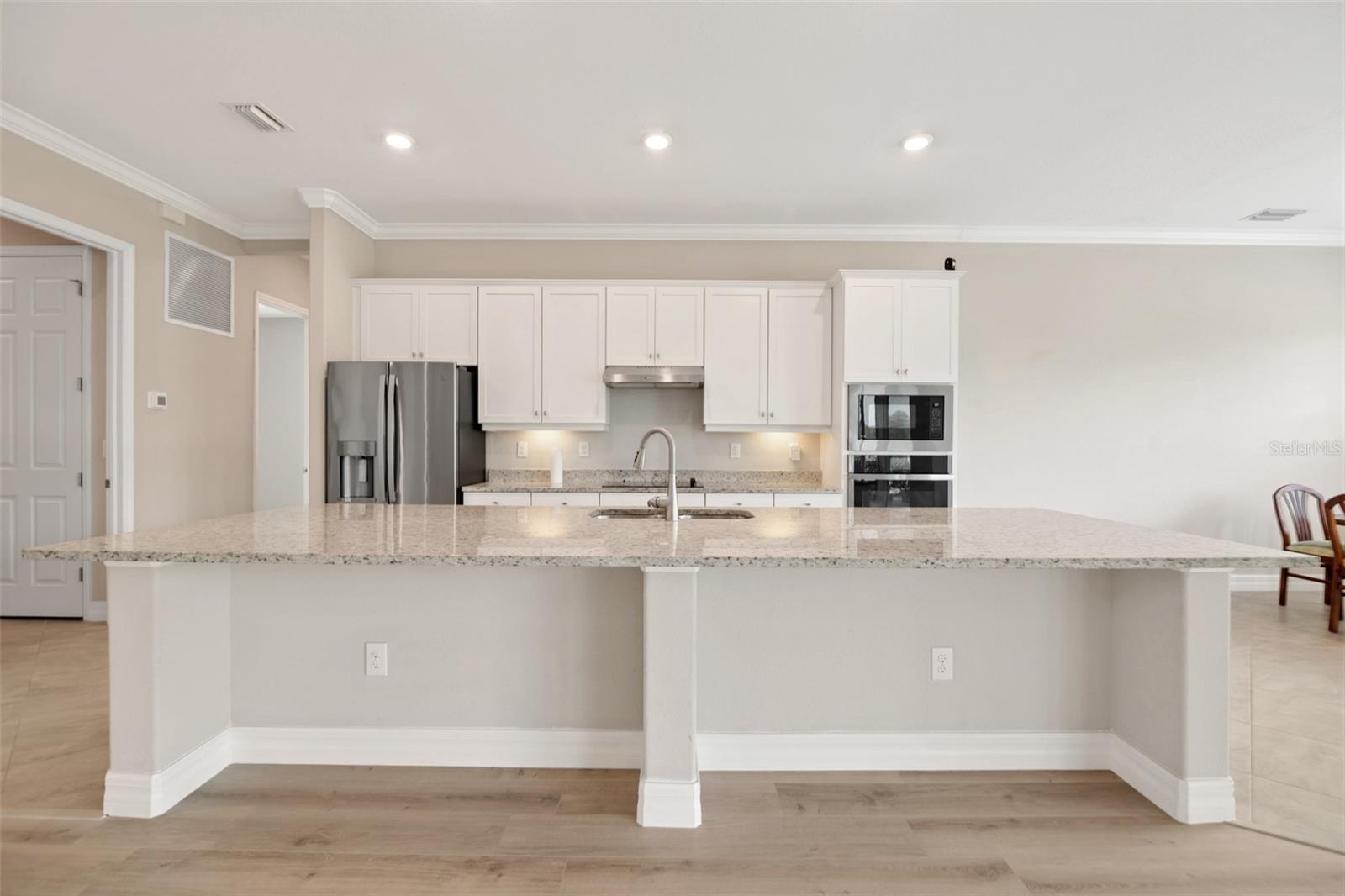 HARBOR WEST - Residential