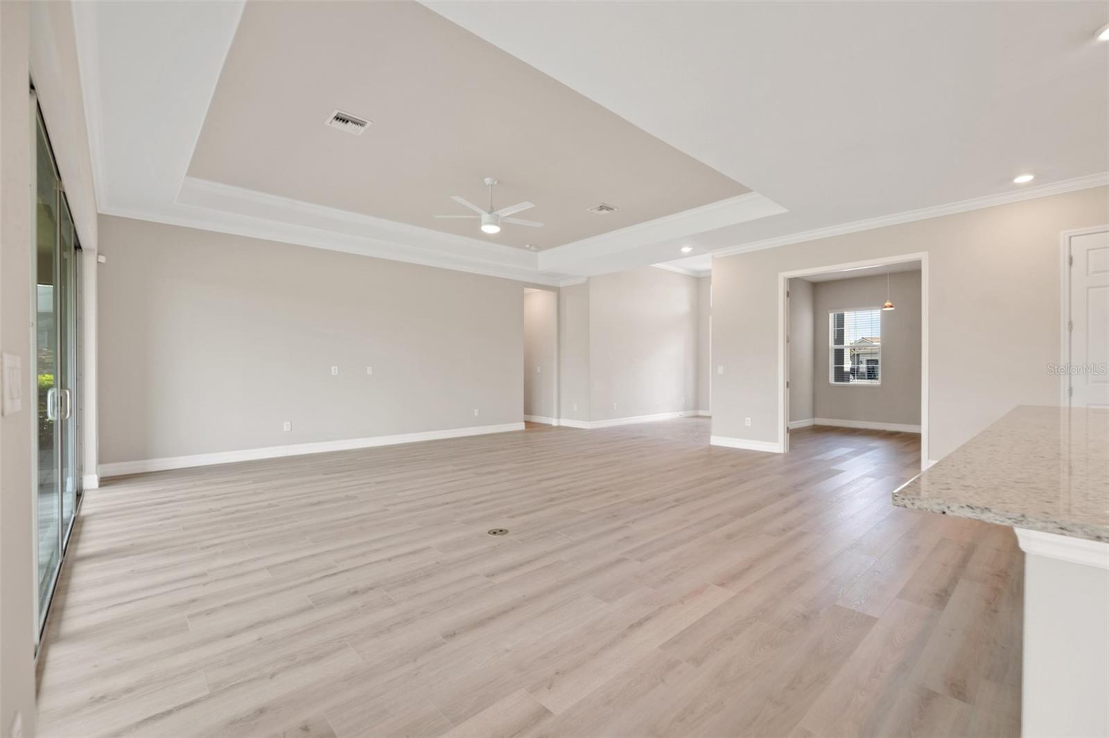 HARBOR WEST - Residential