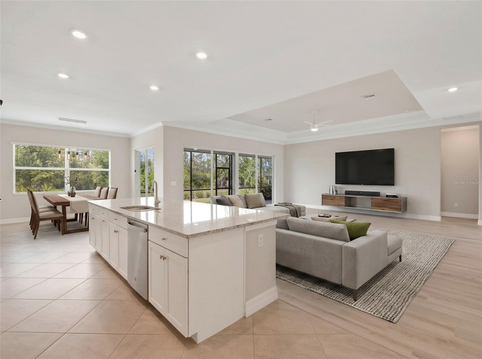 HARBOR WEST - Residential