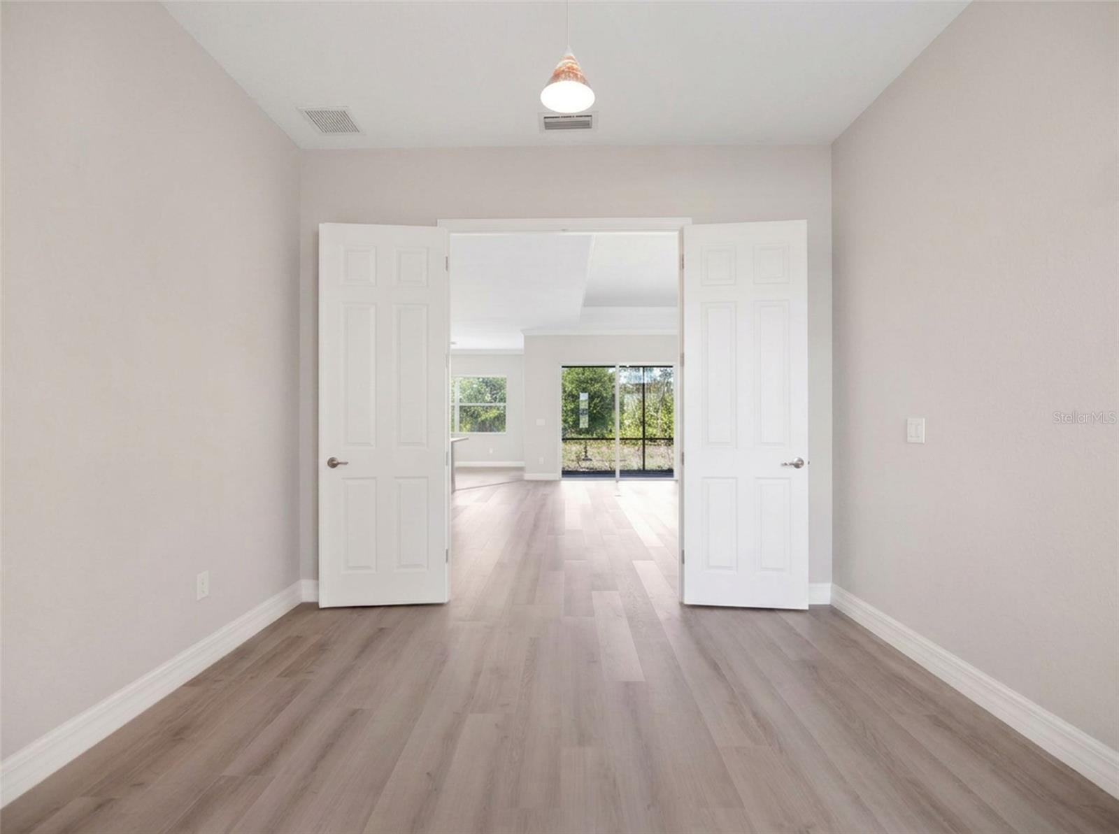 HARBOR WEST - Residential