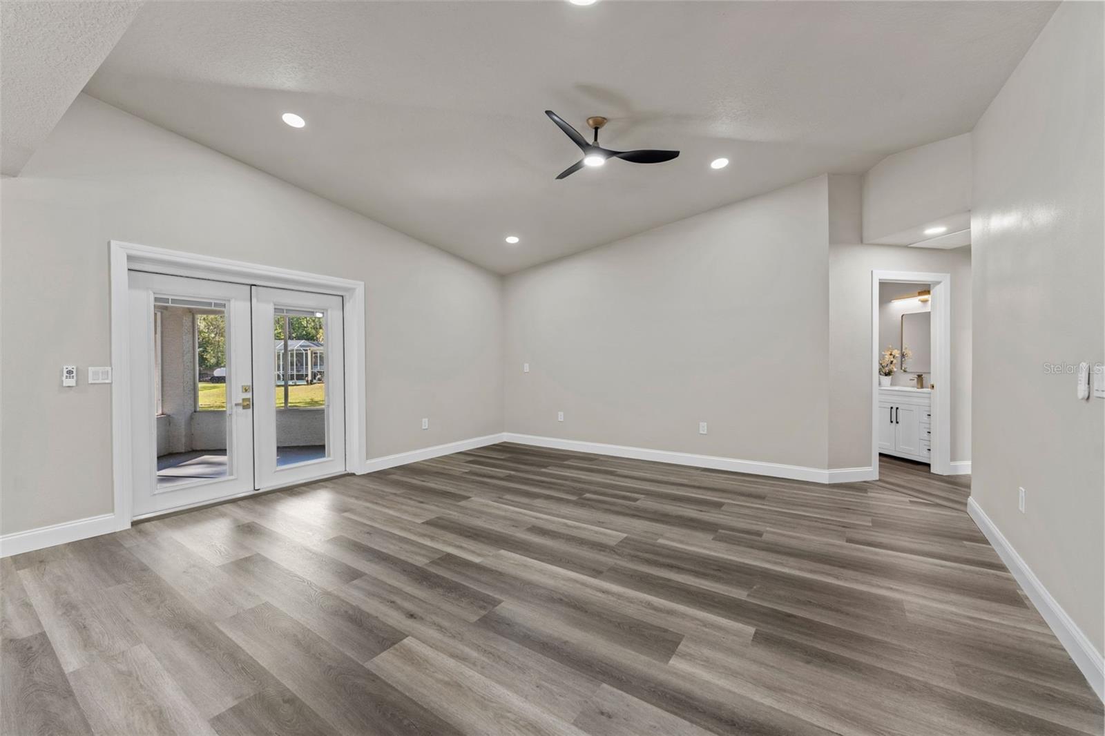 TAMPA HLNDS - Residential