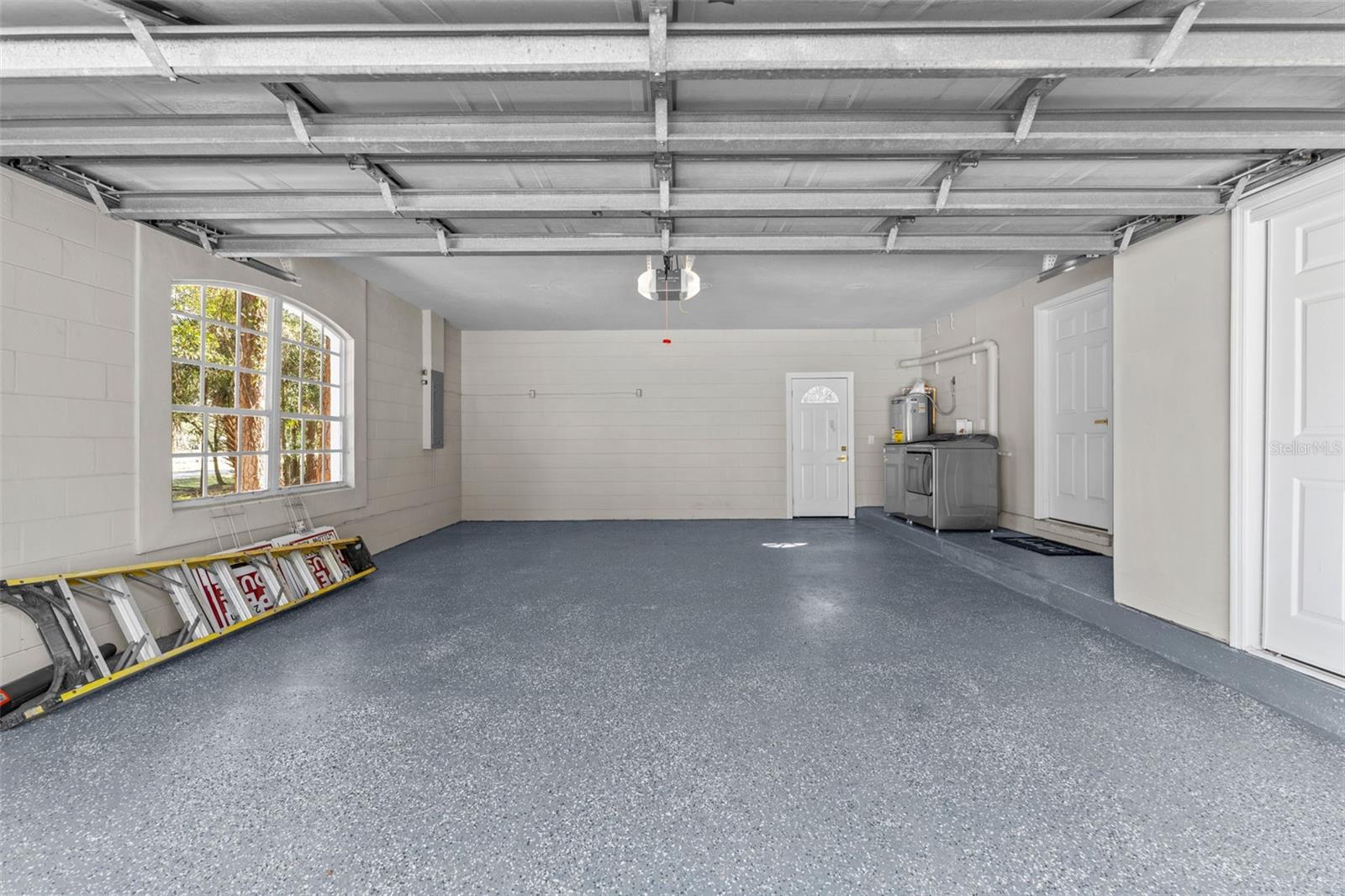 TAMPA HLNDS - Residential