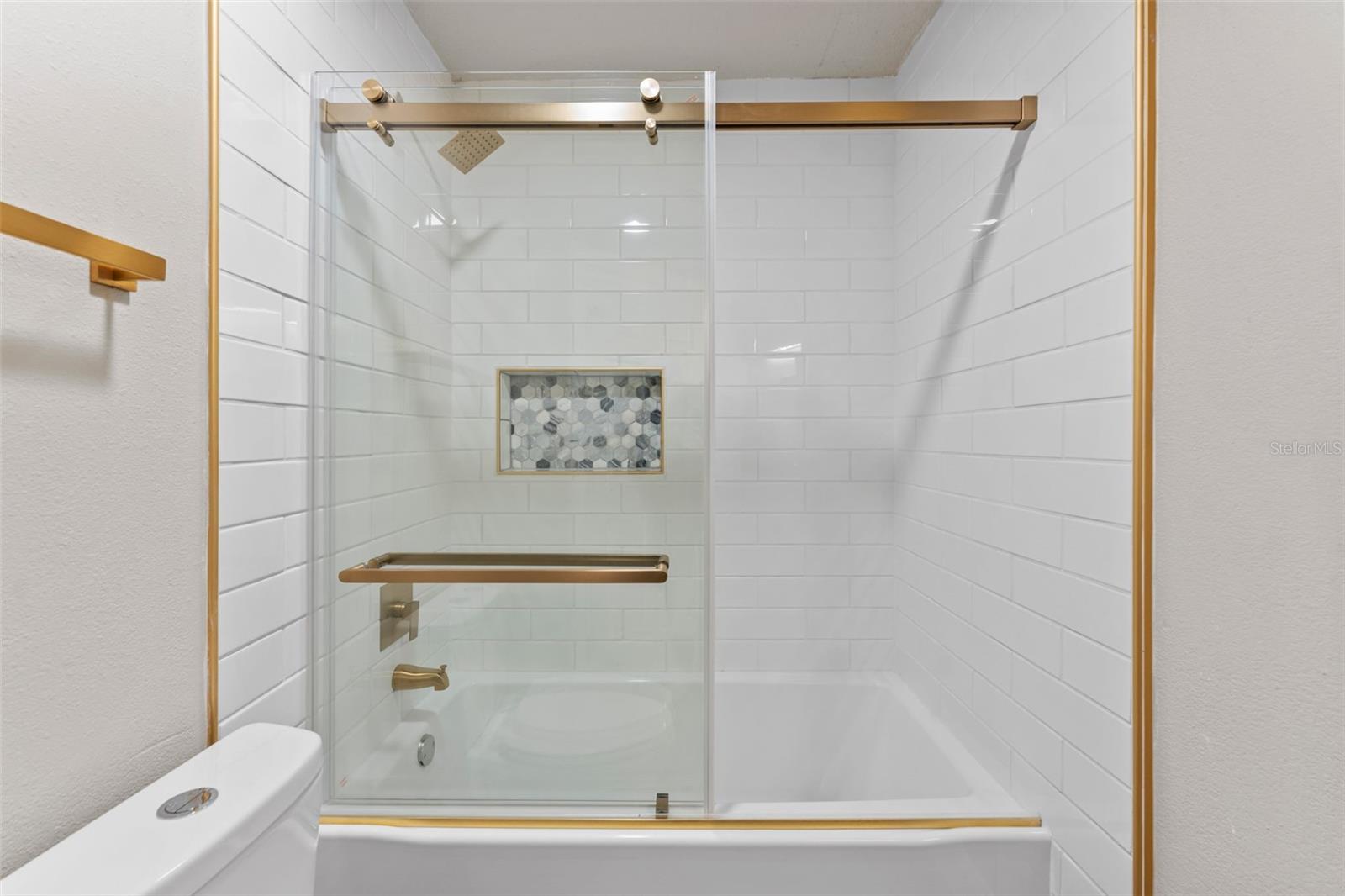 TAMPA HLNDS - Residential