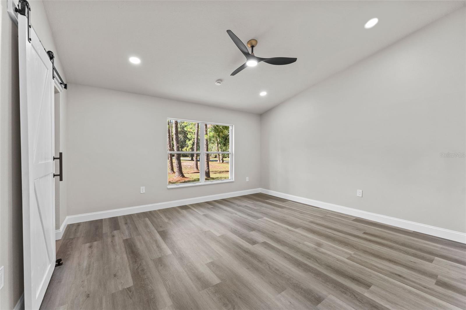 TAMPA HLNDS - Residential