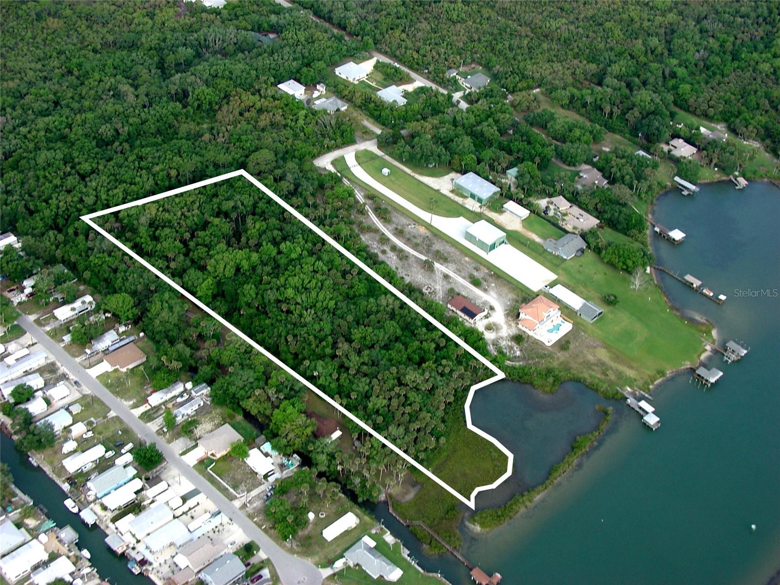 WATERFRONT PARK - Land