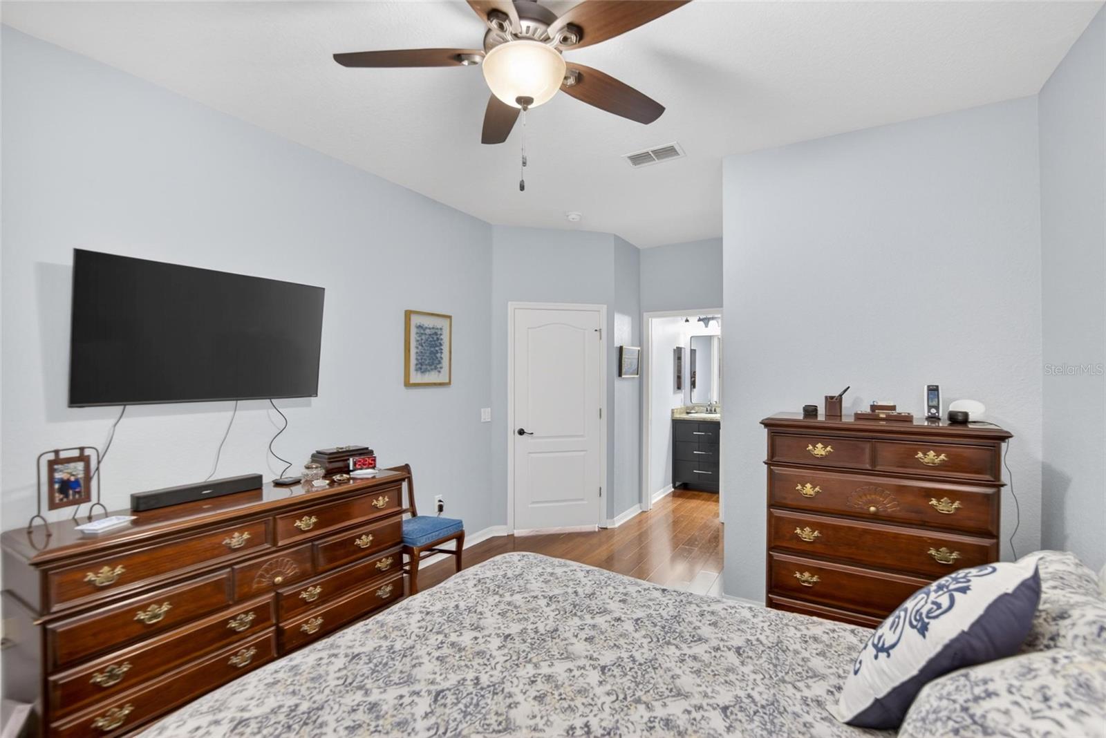 EAGLE GREENS CONDO/WALDEN LAKE - Residential