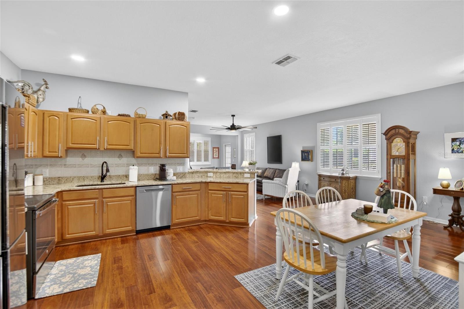 EAGLE GREENS CONDO/WALDEN LAKE - Residential