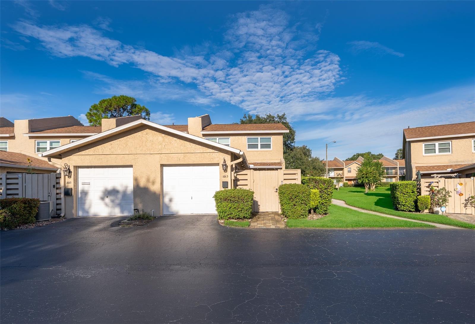 PARK LAKE TWNHS - Residential