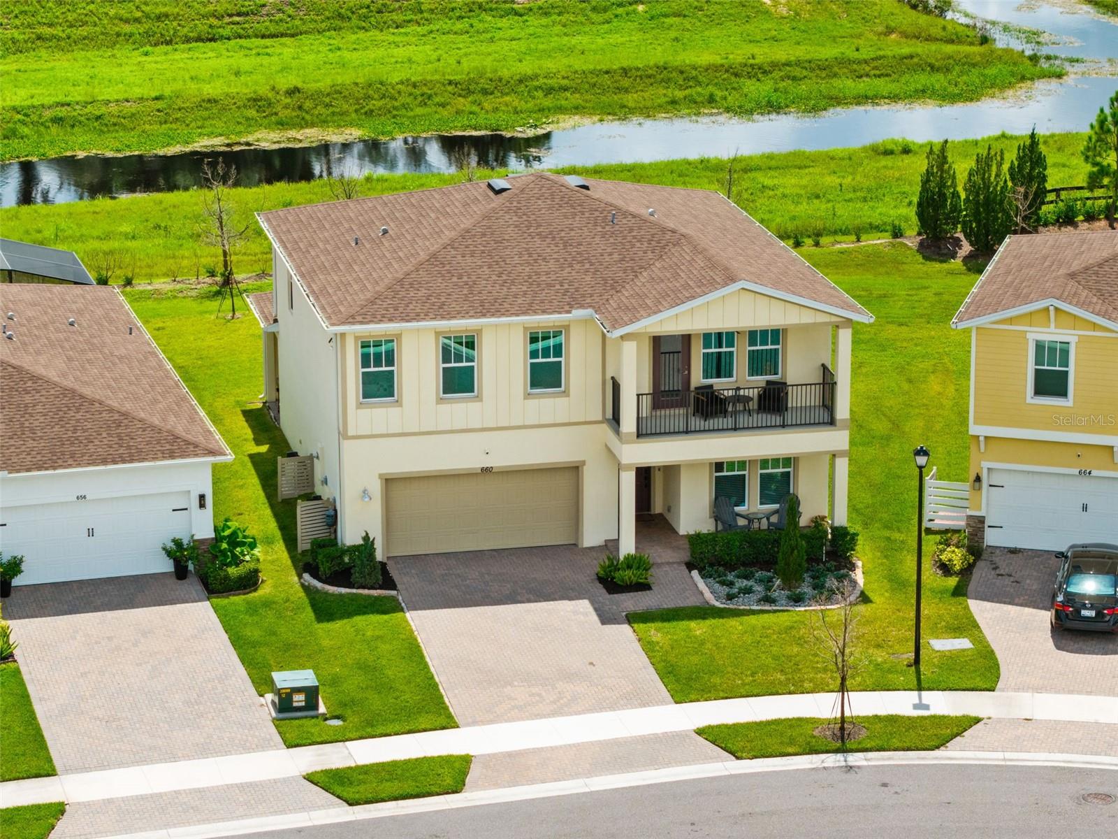 660 VERIDIAN CIRCLE NW