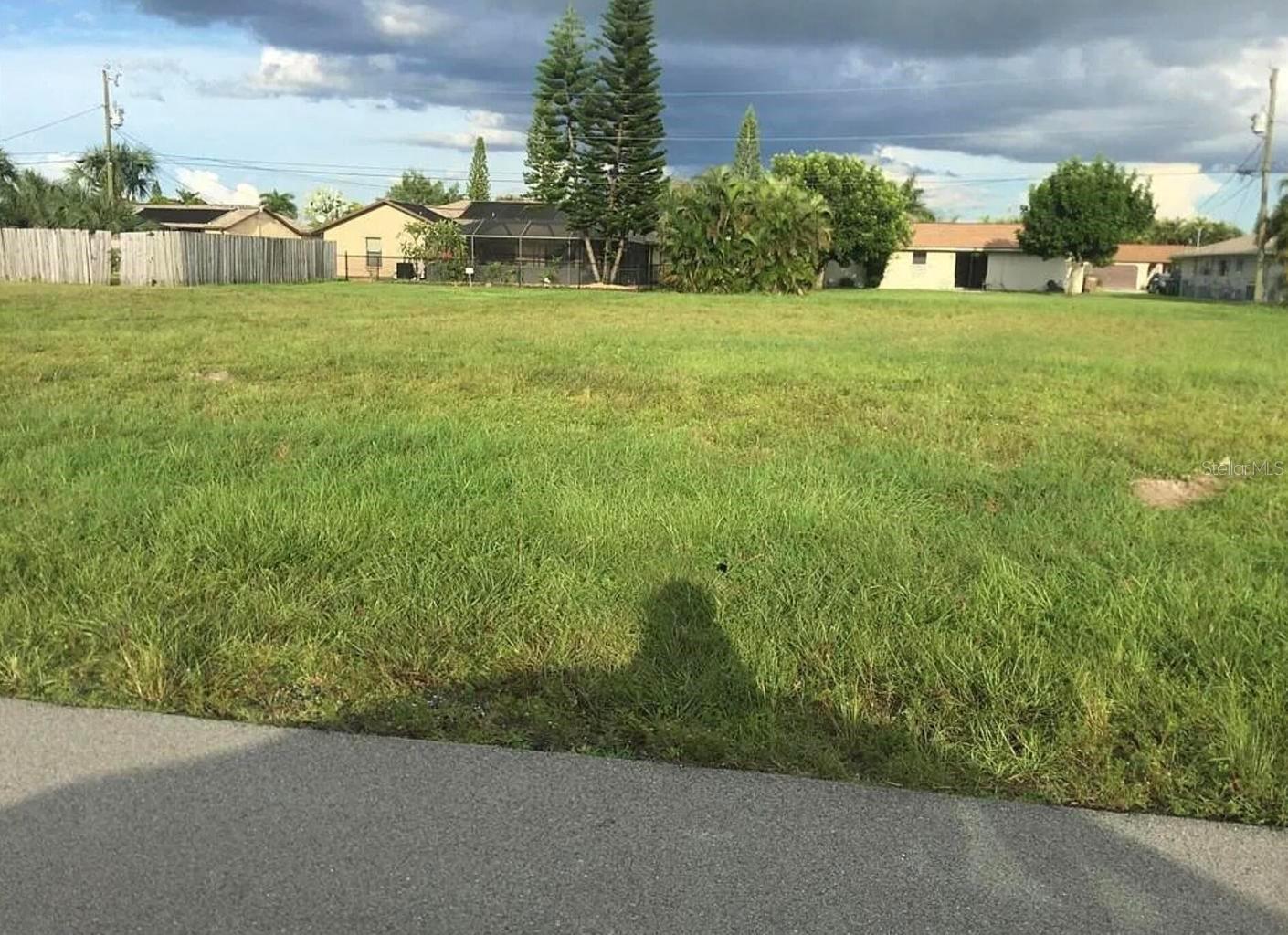 3725 SW 7TH PLACE