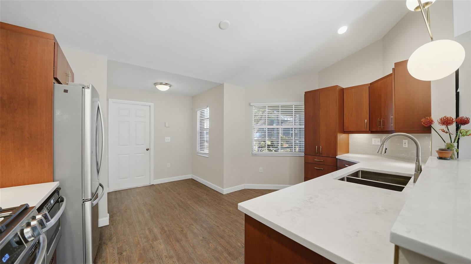 HAMLETS GROVE - Residential