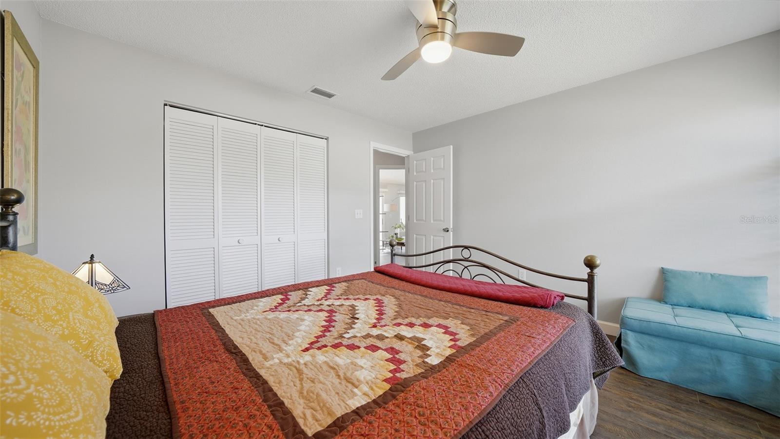 HAMLETS GROVE - Residential