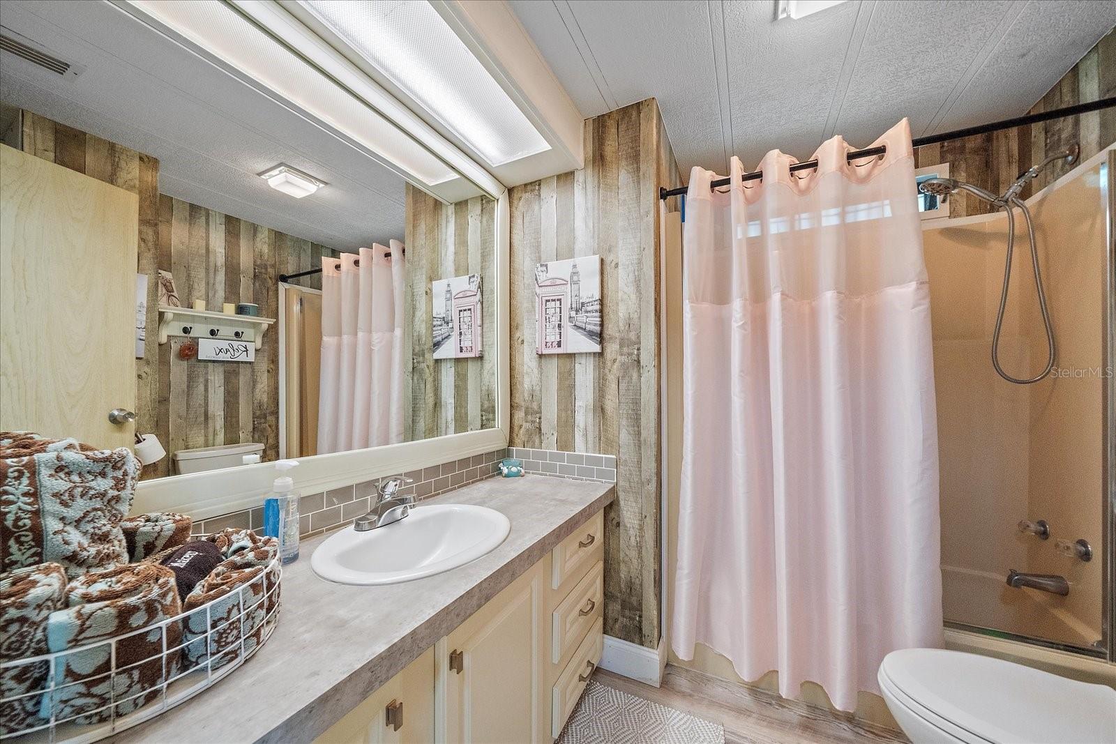 LEISURE LAKE MOBILE HOME PARK CO-OP - Residential