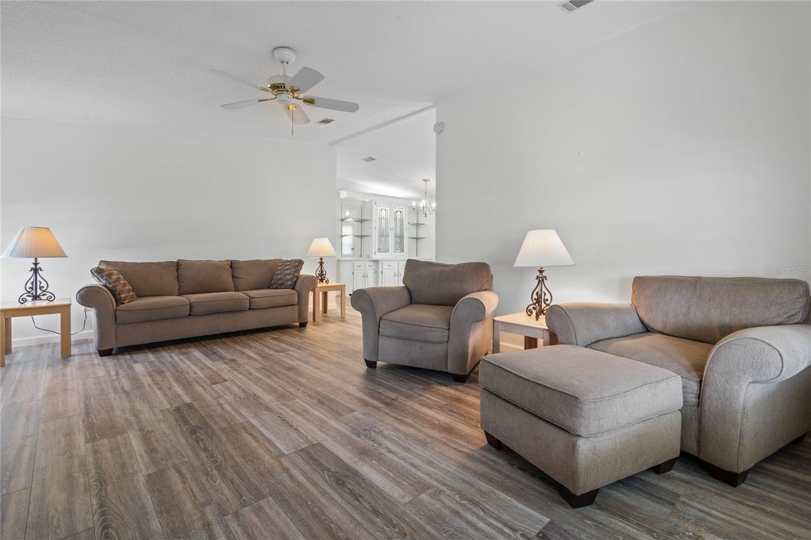 TAVARES IMPERIAL MOBILE TERRACE UNIT 04B - Residential