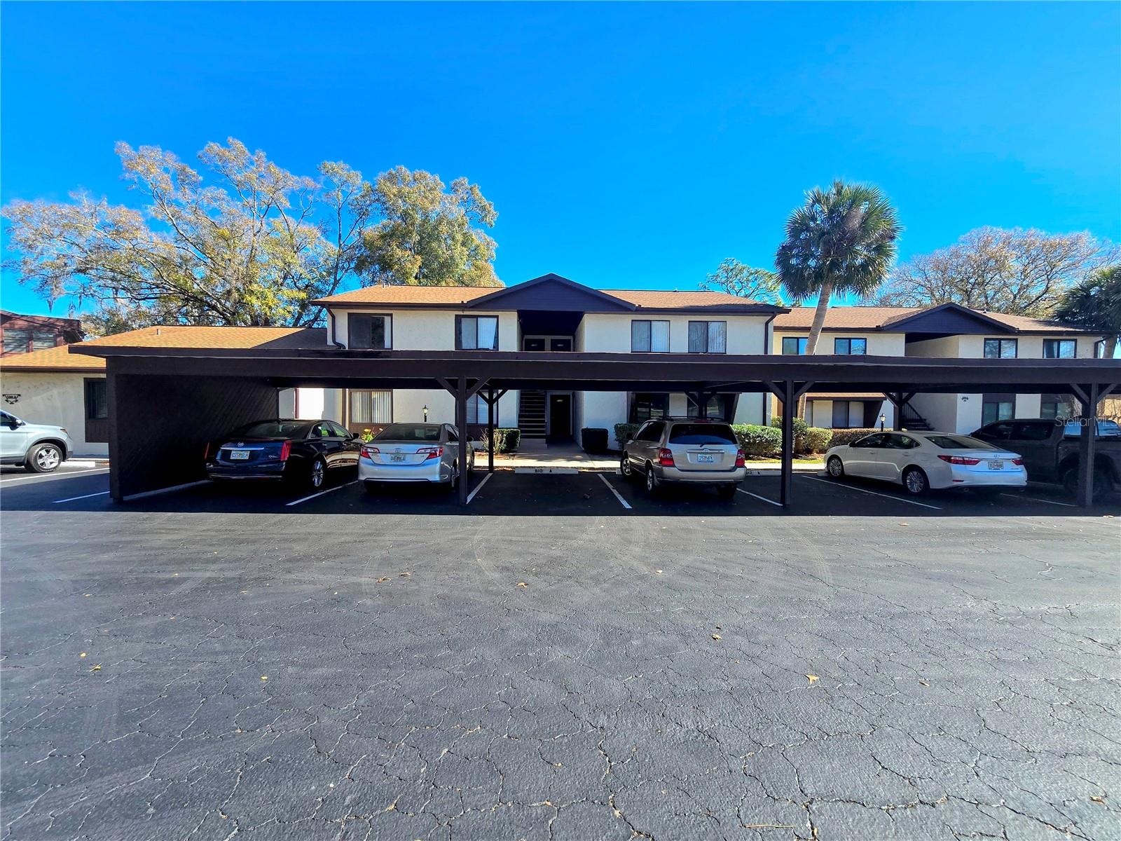 512 FAIRWAYS CIRCLE A