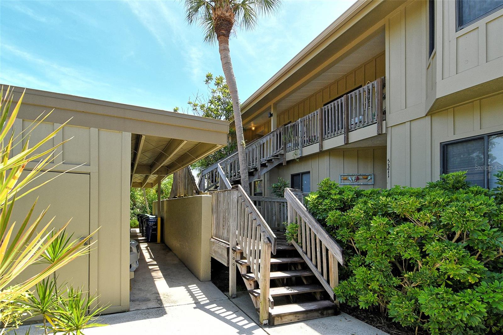 LAKE ARROWHEAD - Residential