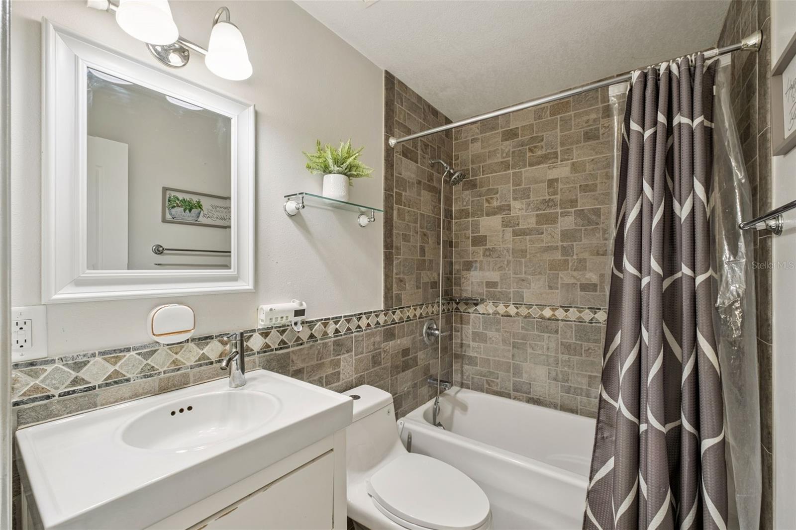 STETSON GARDENS - Residential