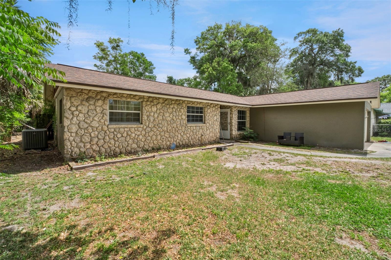 STETSON GARDENS - Residential