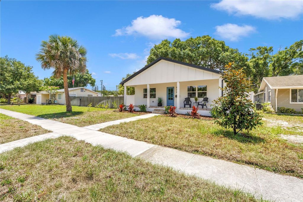 Photo of 834 53rd Avenue N, St Petersburg, FL 33703 (MLS # TB8510238)
