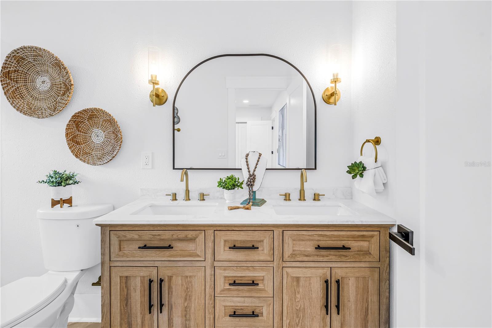 ARCADIA ANNEX - Residential