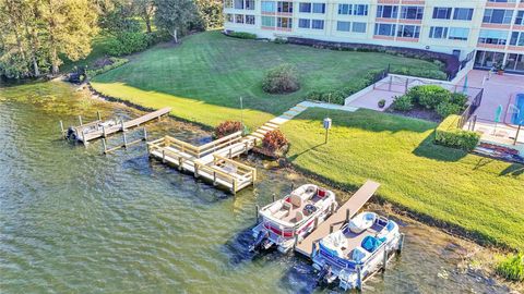 A home in WINTER HAVEN