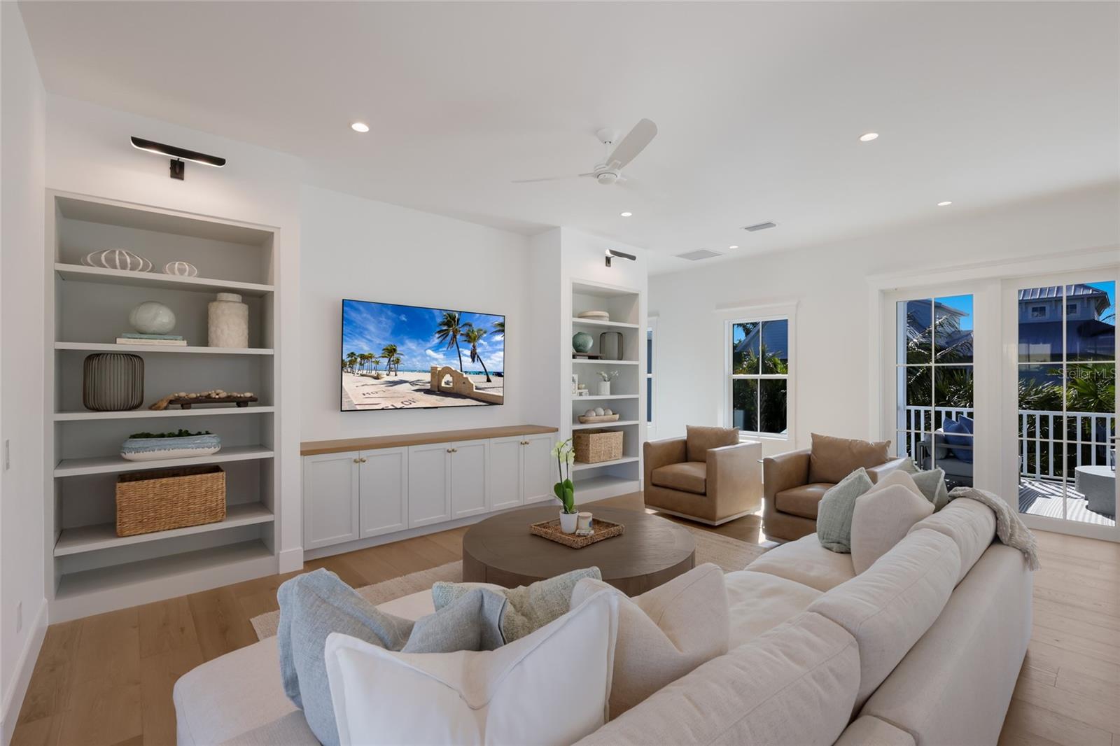 ANNA MARIA BEACH - Residential