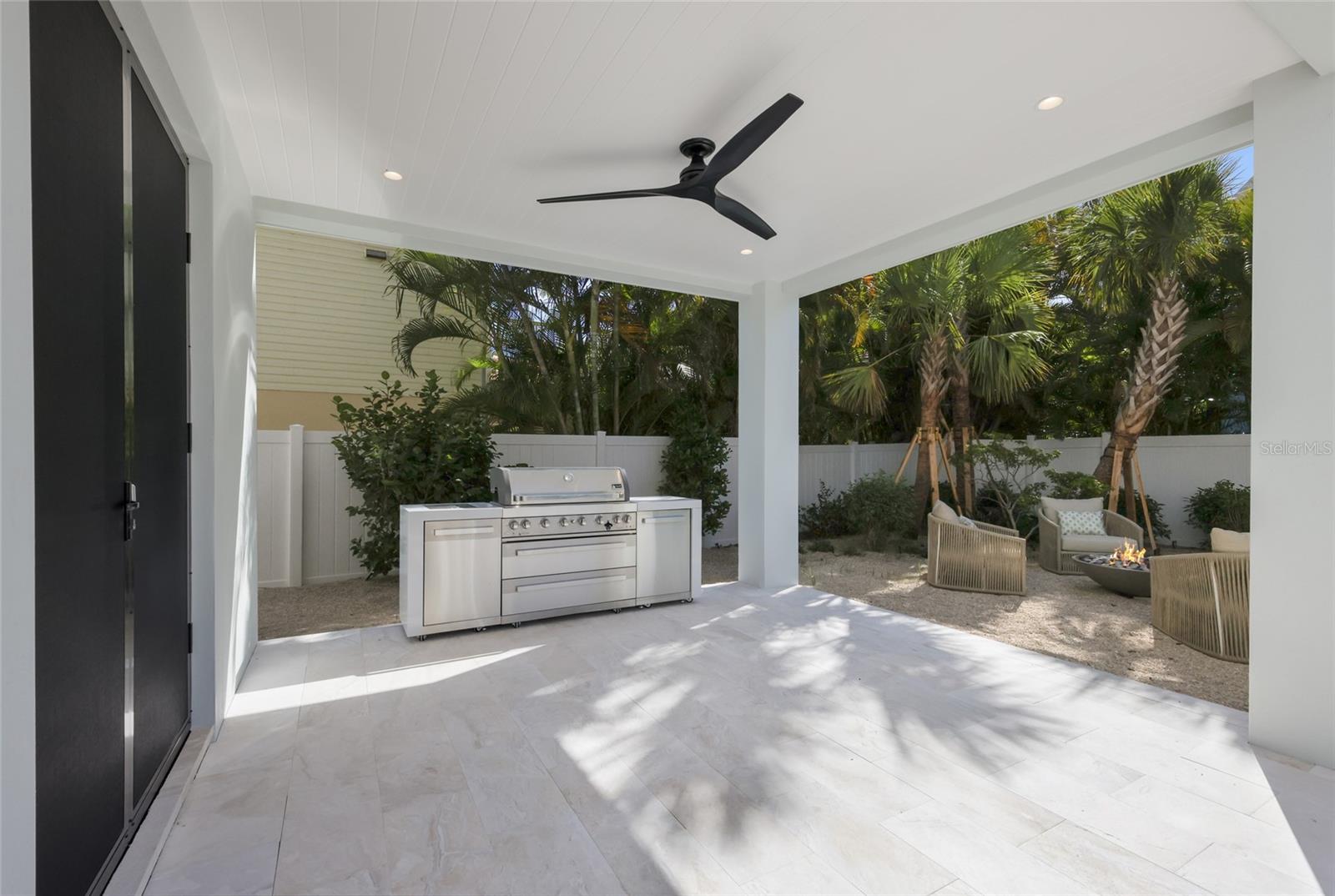 ANNA MARIA BEACH - Residential