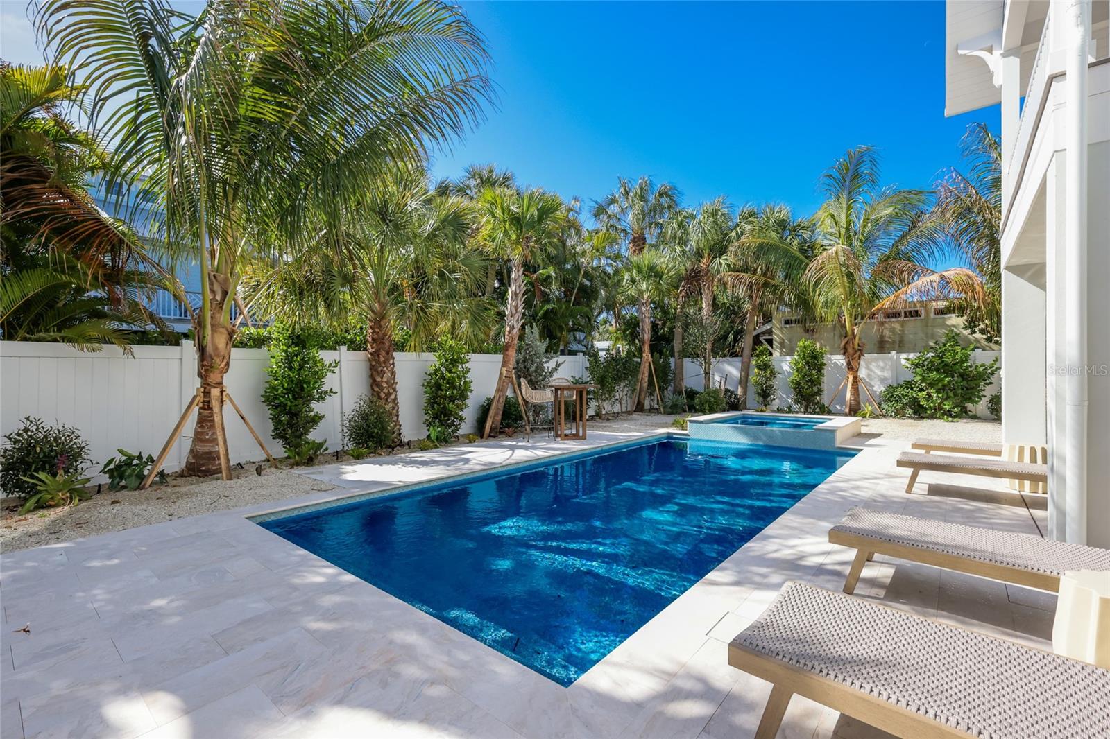 ANNA MARIA BEACH - Residential