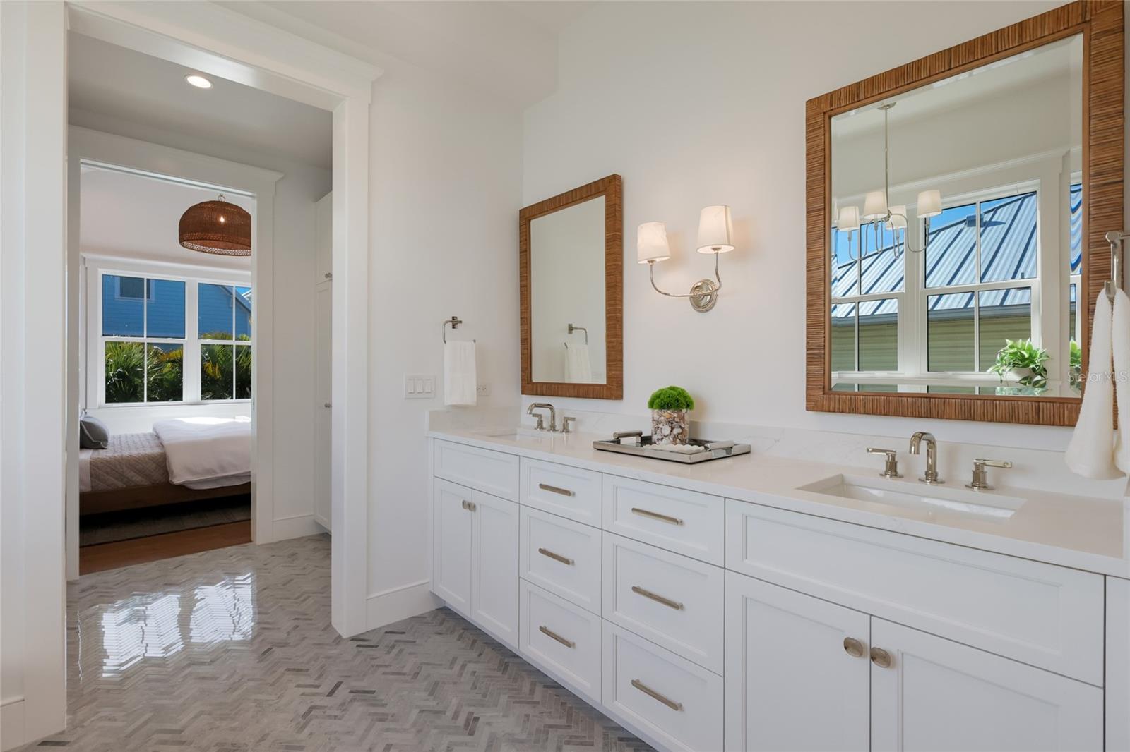 ANNA MARIA BEACH - Residential