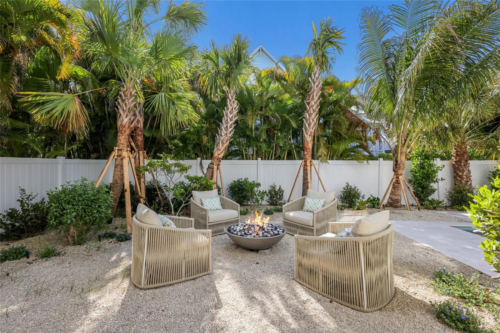 ANNA MARIA BEACH - Residential