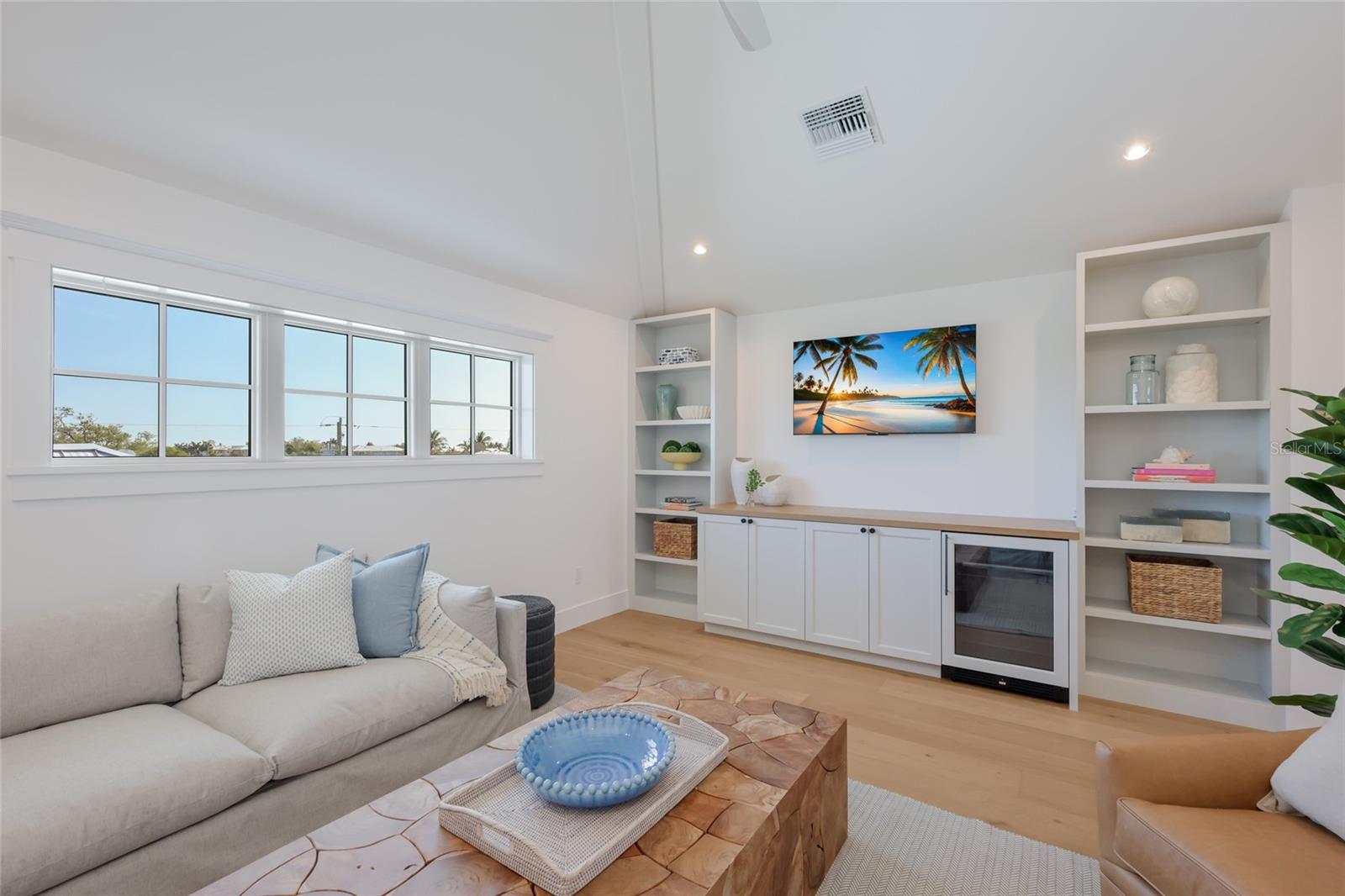 ANNA MARIA BEACH - Residential