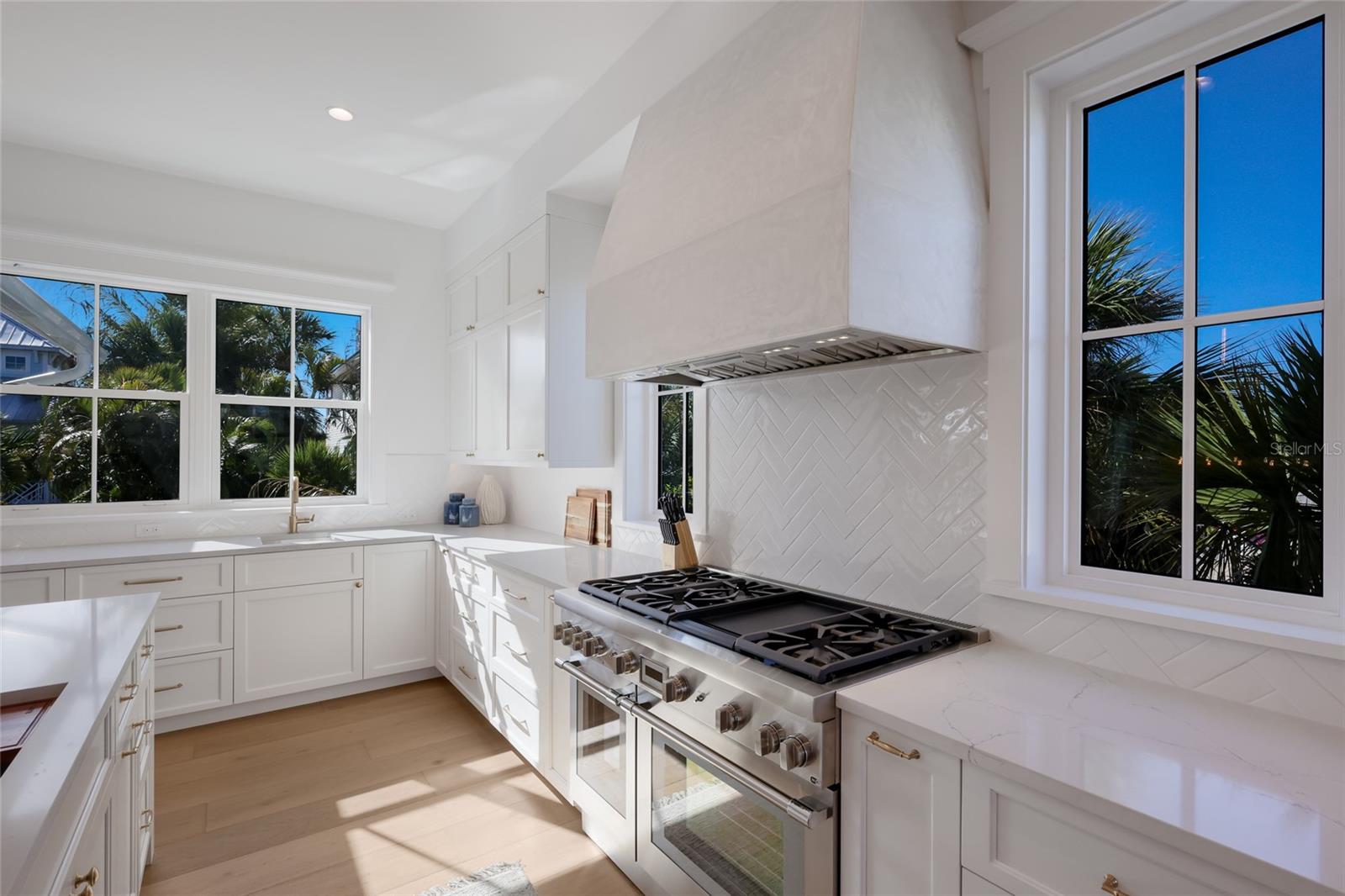 ANNA MARIA BEACH - Residential